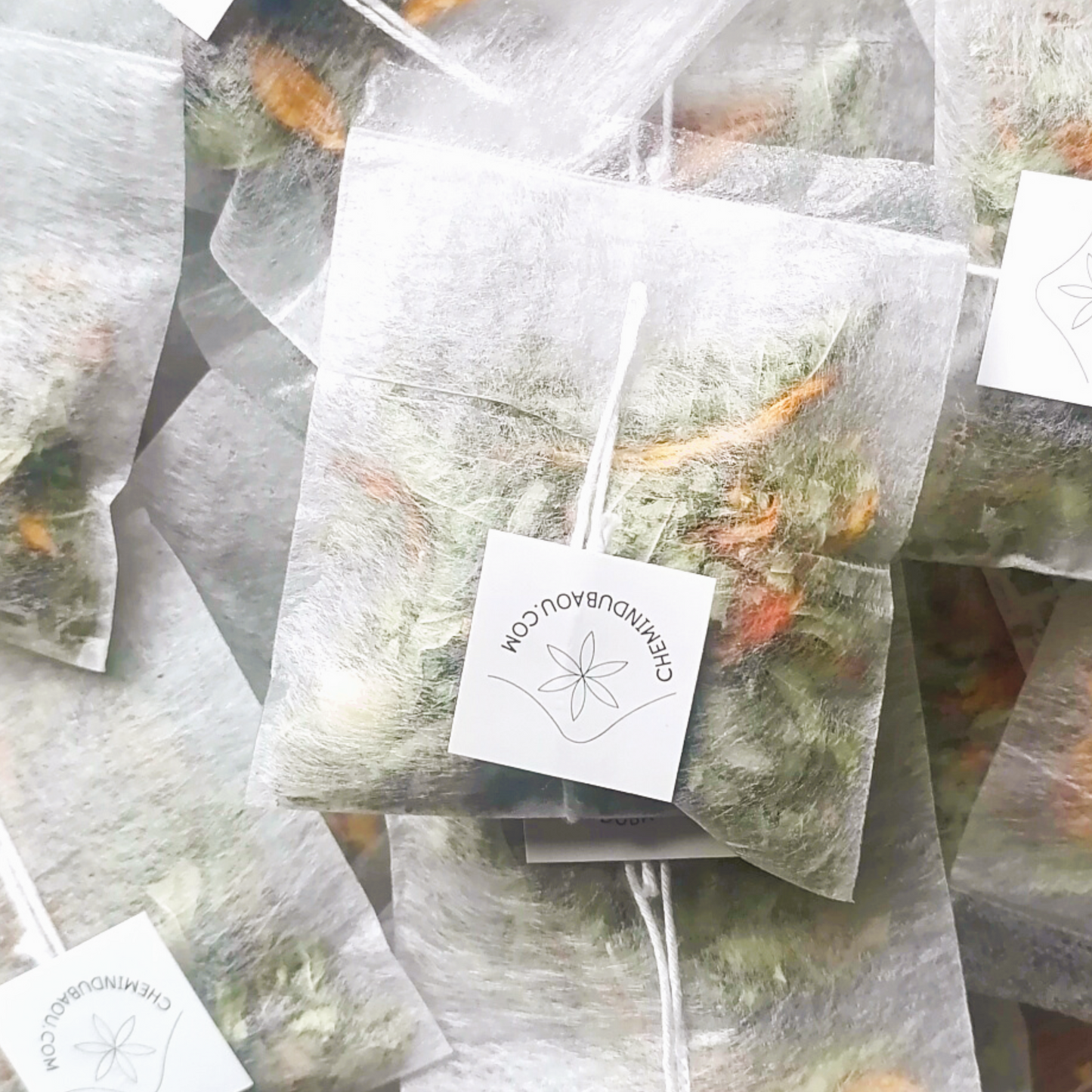 infusettes de tisane bio à la fleur de chanvre, verveine et pétales de tournesol : heure dorée